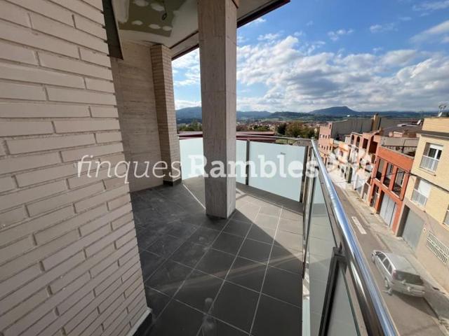 Duplex en venta en Vilanova del Camí, Barri La Pau photo 0