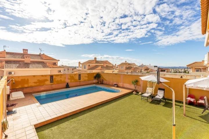 Bungalow en venta en Torrevieja, Aguas Nuevas photo 0