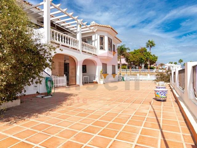 Chalet en venta en Vélez-Málaga, Viña Málaga photo 0