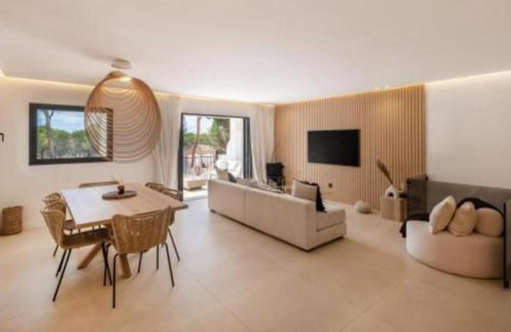 Duplex en venta en Marbella, Nueva Andalucia - Los Pinos de Aloha photo 0