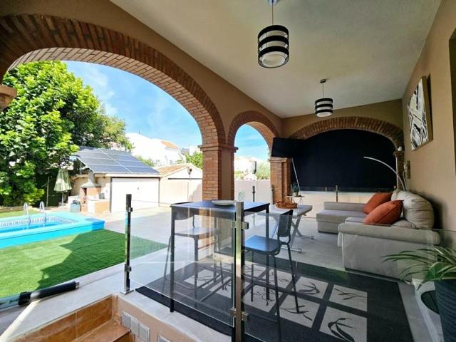 Casa en venta en Málaga, Carretera de Cádiz photo 0