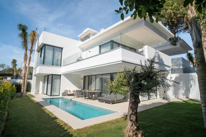 Chalet en venta en Marbella, Marbella Golden Mile photo 0