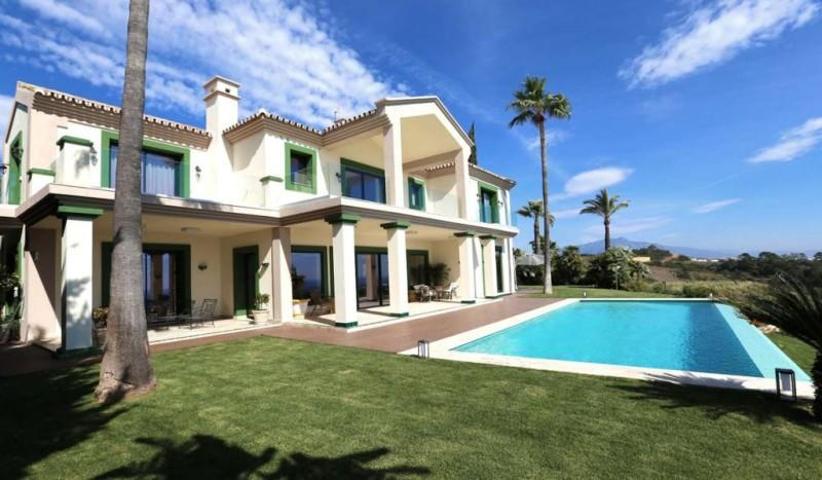 Chalet en alquiler en Estepona, Estepona East - La Resina Golf photo 0