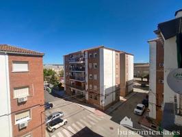 Piso en venta en Linares, Calle Escolar, 23700 photo 0