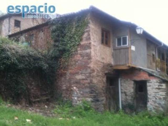 Casa en venta en Ponferrada, Villar de los barrios photo 0