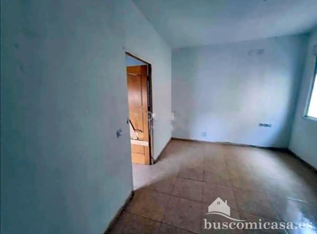 Piso en venta en La Carolina, Calle Ondeanos, 23200 photo 0