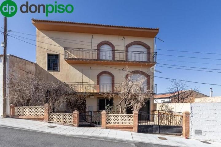 Casa en venta en Escúzar, Escúzar photo 0