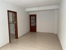 Piso en venta en Loja, Calle Bruselas, 18300 photo 0