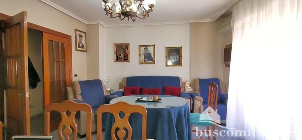 Piso en venta en Linares, Avenida Andrés Segovia, 23700 photo 0