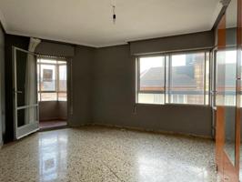 Piso en venta en Ponferrada, Barrio de los judios photo 0