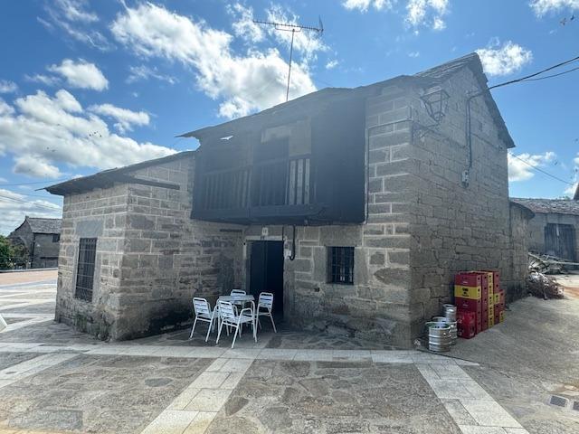 Casas de pueblo en venta en Espadañedo, Gramedo photo 0