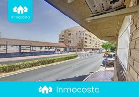 Piso en venta en Torrevieja, Centro - C- Joaquín Chapaprieta photo 0