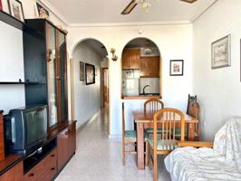 Apartamento en venta en Torrevieja photo 0