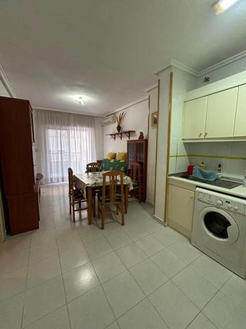 Apartamento en venta en Torrevieja photo 0