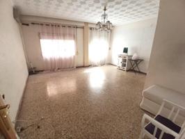 Piso en venta en Carlet, Zona colegio san bernat photo 0