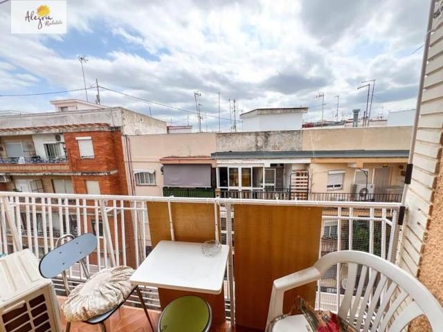 Apartamento en venta en Manises, El Mercado photo 0