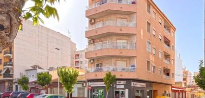 Apartamento en venta en Torrevieja photo 0