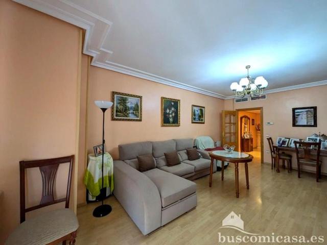 Piso en venta en Linares, Calle la Cruz, 23700 photo 0