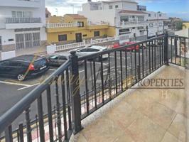 Apartamento en venta en Adeje, Calle Luján Pérez, 38670 photo 0