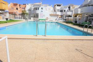 Duplex en venta en Torrevieja, Torretas photo 0