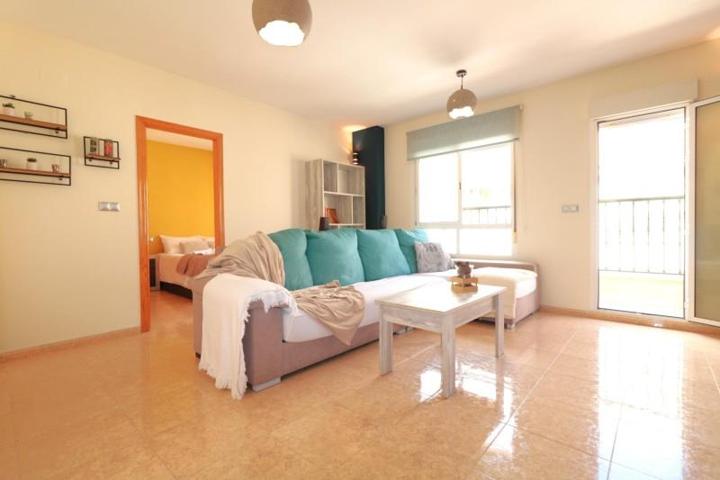 Apartamento en venta en Torrevieja, Centro photo 0