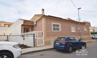 Adosada en venta en Formentera del Segura, Los Palacios photo 0