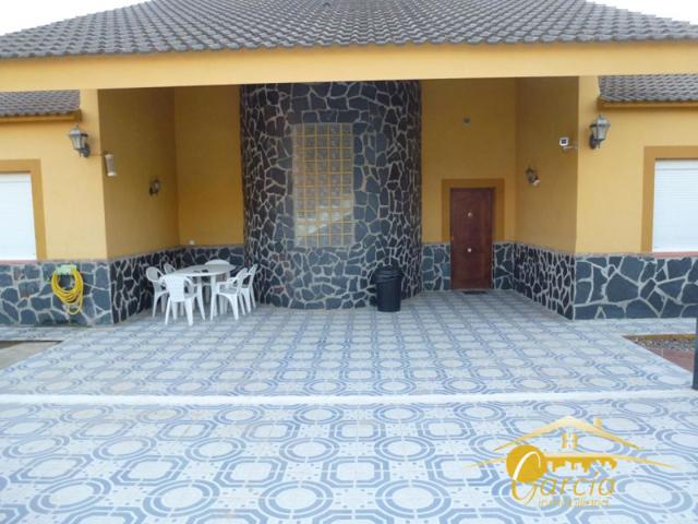 Chalet en venta en Mérida, Calle Palomares, 06800 photo 0