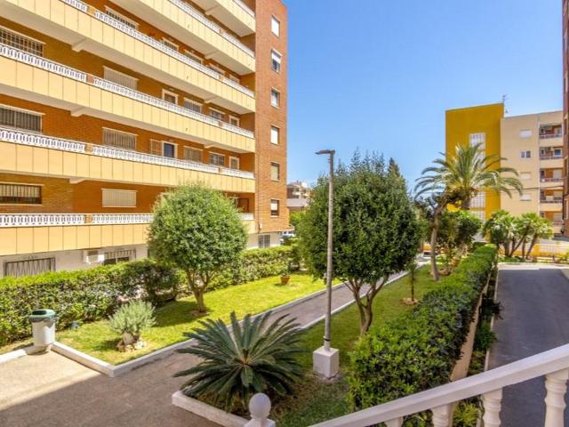 Apartamento en venta en Torrevieja, Punta Prima photo 0