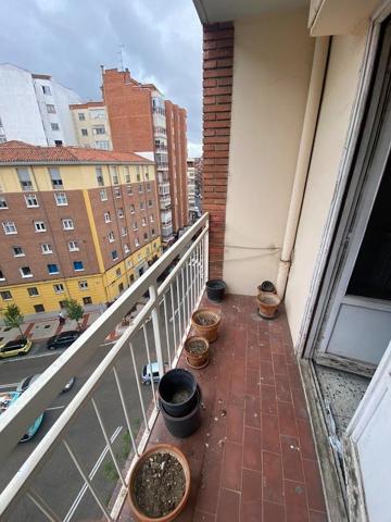 Piso en venta en Valladolid, Santa Clara photo 0