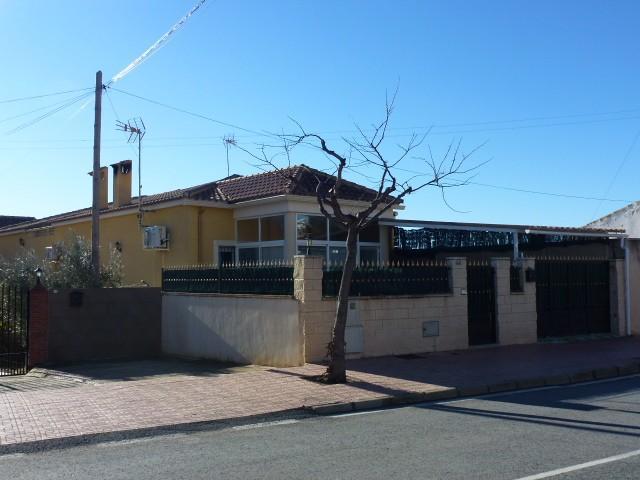 Chalet en venta en Hondon de los Frailes photo 0