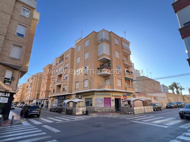 Apartamento en venta en Guardamar del Segura, CENTRO photo 0