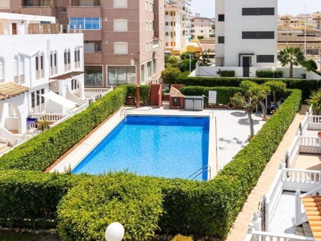 Bungalow en venta en Torrevieja photo 0