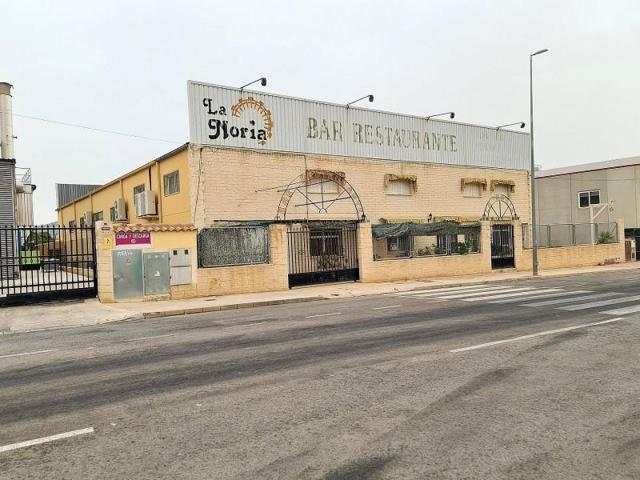 Local comercial en venta en Salinas photo 0