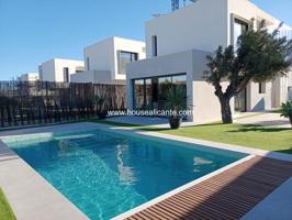 Chalet en venta en Sant Joan d'Alacant photo 0