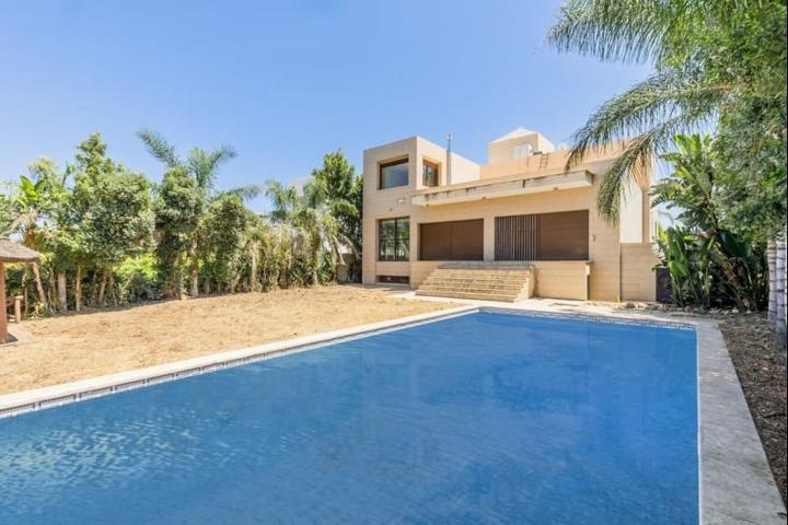 Chalet en venta en Marbella, Marbella Este - La Mairena photo 0