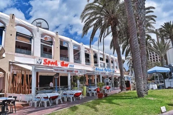 Local comercial en venta en Playa de las Américas photo 0
