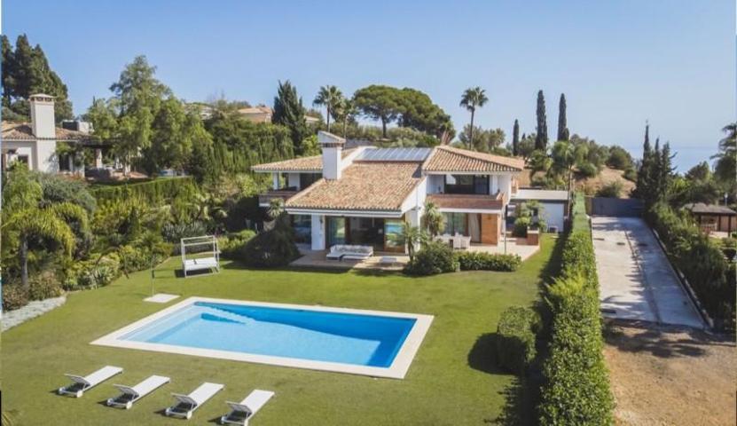 Chalet en venta en Marbella, Marbella Este - Hacienda las Chapas photo 0