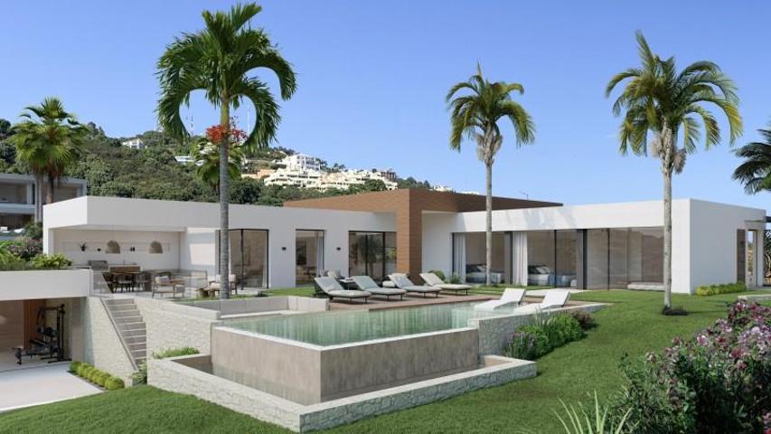 Chalet en venta en Marbella, Marbella Este - Los Altos de los Monteros photo 0