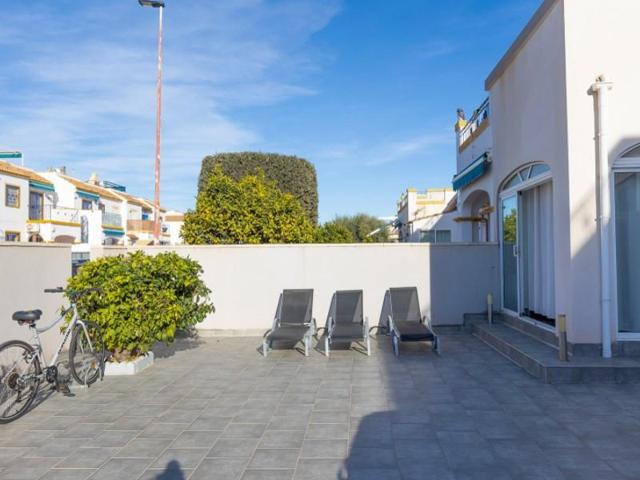 Casa en venta en Torrevieja photo 0