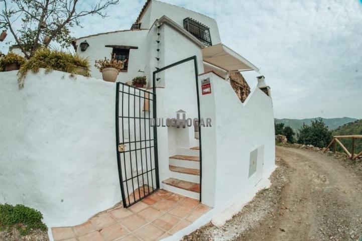 Casa con terreno en venta en Moclinejo, Manchones photo 0