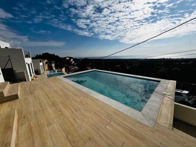 Chalet en venta en Cunit, Els Jardins photo 0
