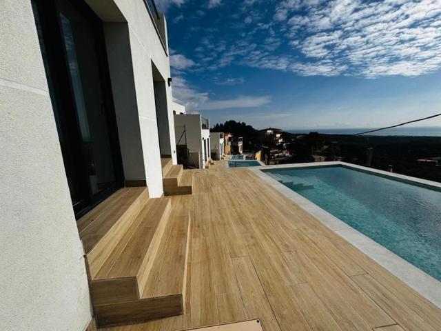 Chalet en venta en Cunit, Els Jardins photo 0