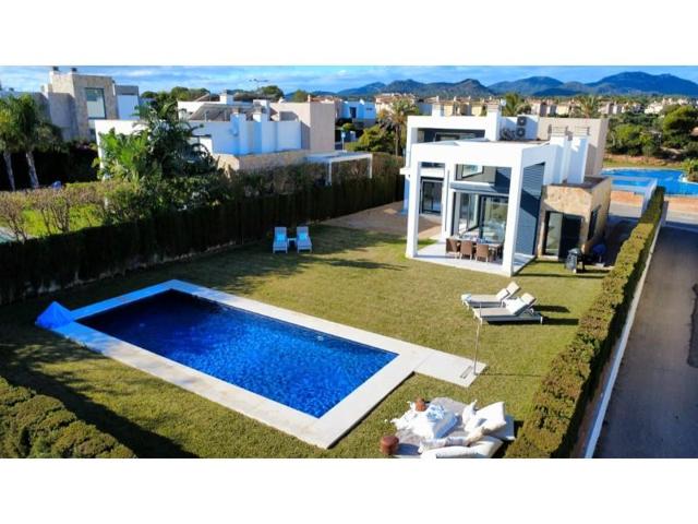 Chalet en venta en Manacor photo 0