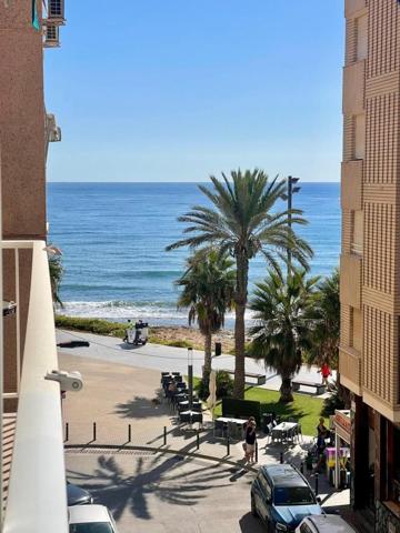 Apartamento en venta en Torrevieja photo 0