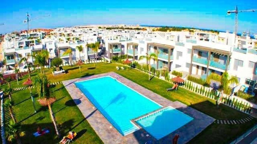 Apartamento en venta en Torrevieja photo 0