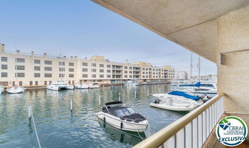 Apartamento en venta en Empuriabrava, Caballito del mar photo 0