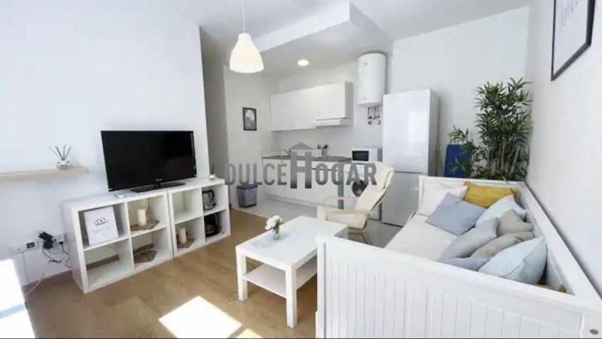 Planta baja en venta en Málaga, Mármoles photo 0