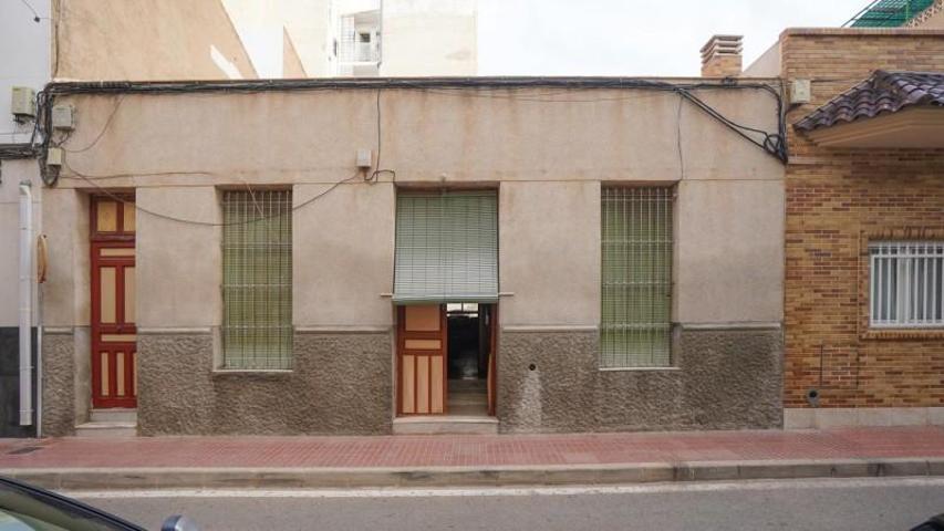 Chalet en venta en Santa Pola, Calle Vicente Salinas, 03130 photo 0