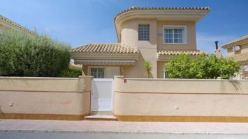 Chalet en venta en Orihuela Costa photo 0