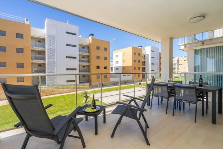 Apartamento en venta en Villamartin photo 0